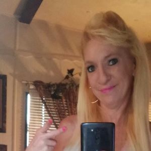 Meet your Posher, Brenda